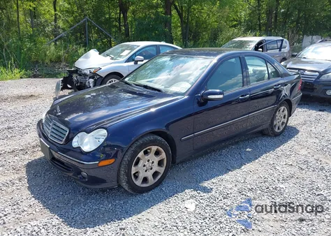 2006 Mercedes-Benz C 280 Luxury 4Matic из США, поврежденный, VIN WDBRF92H66F762735